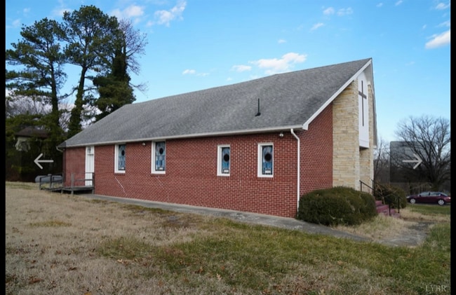 108 Laprade St in Brookneal, VA - Foto de edificio - Building Photo