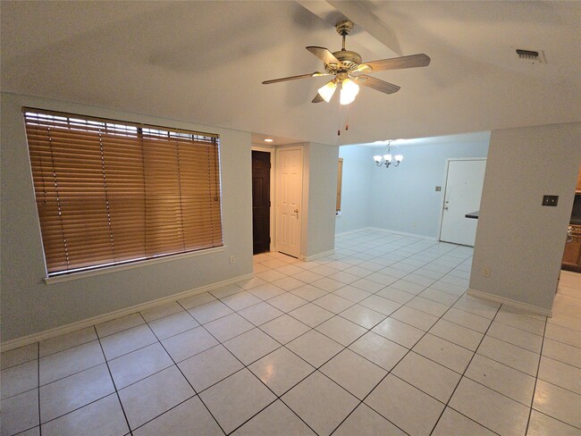 13806 Long Glen Dr in Houston, TX - Building Photo - Building Photo