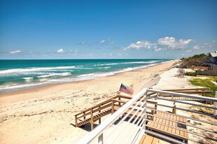 6845 S Hwy A1A in Melbourne Beach, FL - Foto de edificio - Building Photo