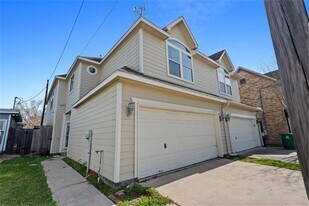 2209 Alabama St in Houston, TX - Building Photo