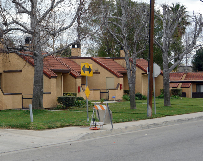 2073 N California St in San Bernardino, CA - Building Photo - Building Photo