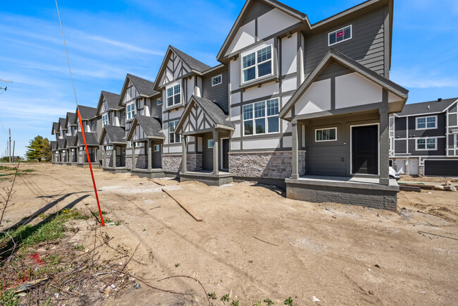 Launch Townhomes in Waukee, IA - Foto de edificio - Building Photo