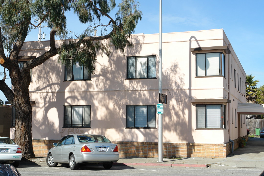 1305 Solano Ave in Albany, CA - Foto de edificio