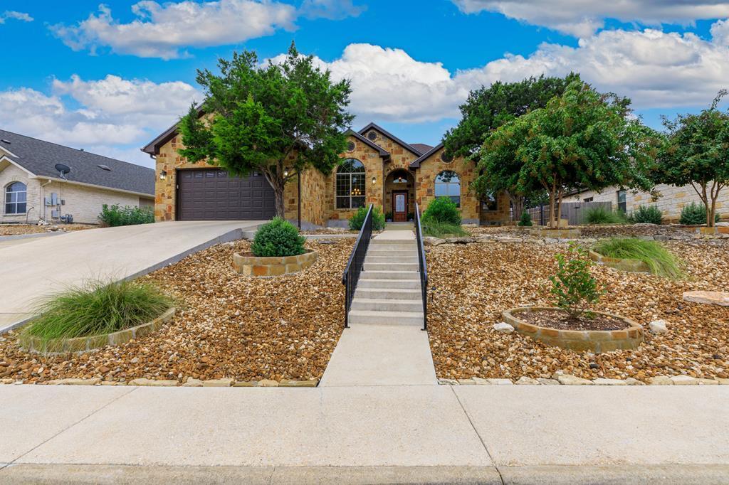 1829 Summit Ridge Dr in Kerrville, TX - Building Photo