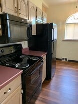 5725 Brinley Dr in Verona, PA - Building Photo