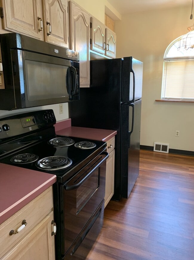 property at 5725 Brinley Dr