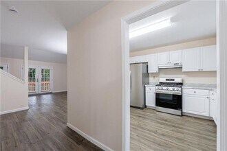 1248 Falling Water Dr in Smyrna, GA - Building Photo - Building Photo
