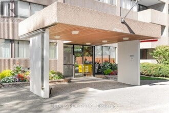 1285 Cahill Dr in Ottawa, ON - Building Photo - Building Photo