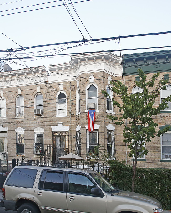 374 Montauk Ave in Brooklyn, NY - Building Photo - Building Photo