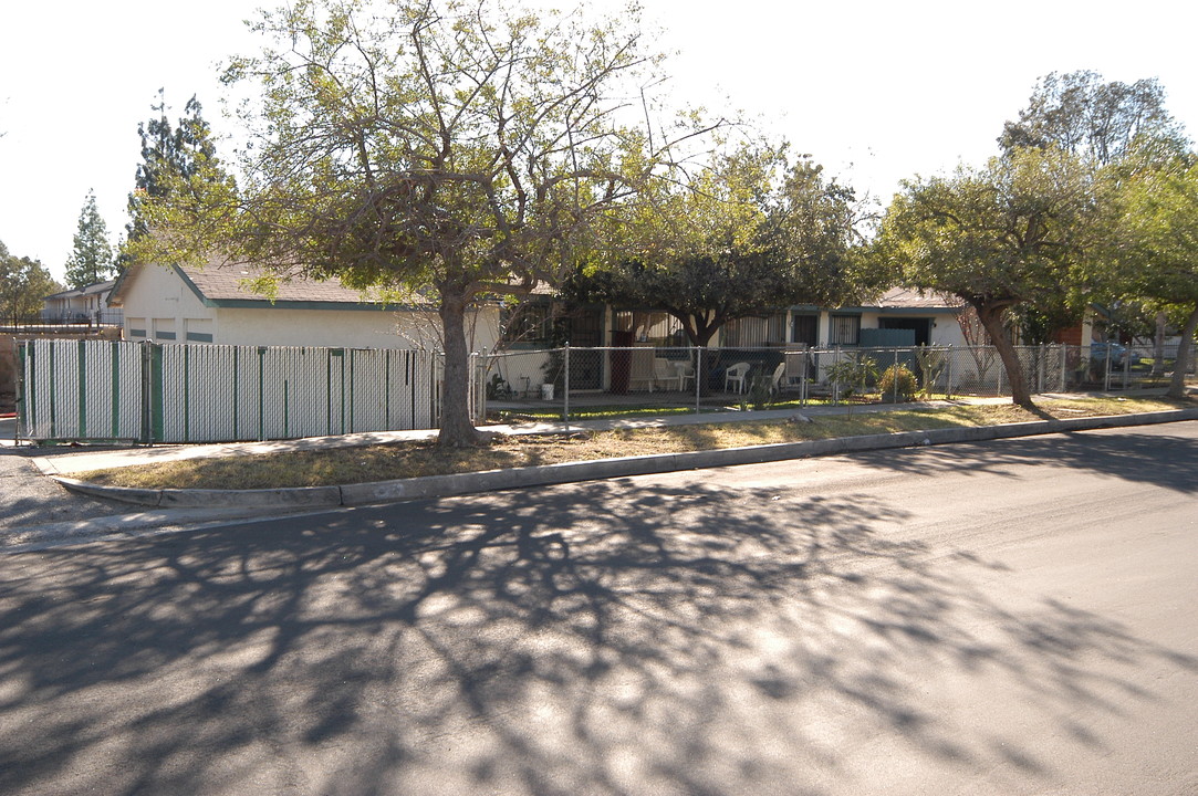 939 Lorraine Pl in Rialto, CA - Building Photo