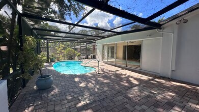 1404 Riverside Dr in Tarpon Springs, FL - Building Photo - Building Photo