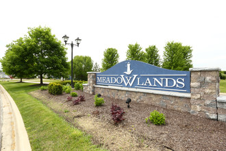 Meadowlands of Gibraltar in Gibraltar, MI - Building Photo - Building Photo