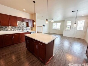 801 Kakala St in Kapolei, HI - Building Photo - Building Photo