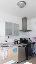 1358 Pennsylvania Ave in Miami Beach, FL - Building Photo - Building Photo