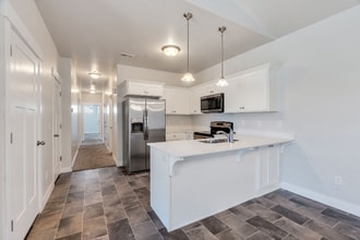 1747 N Exchange Park Rd in Lehi, UT - Foto de edificio - Building Photo