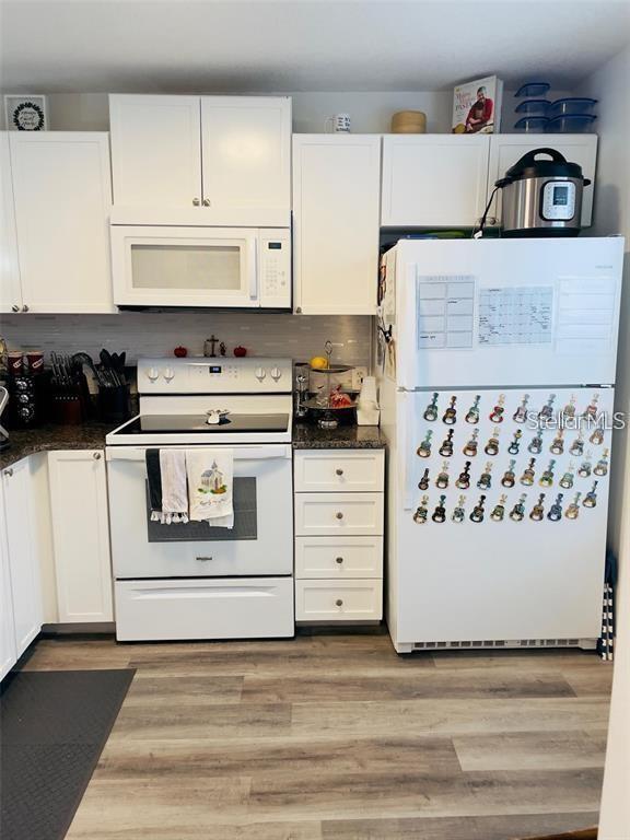 2500 Woodgate Blvd in Orlando, FL - Building Photo - Building Photo