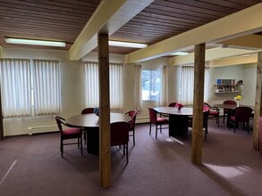 Village Green West Apartments in Two Rivers, WI - Building Photo - Building Photo