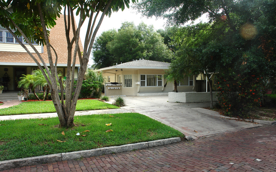 255 8th Ave N in St. Petersburg, FL - Building Photo