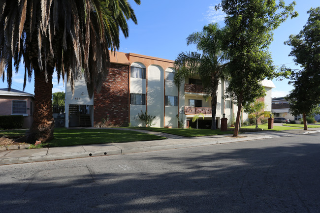 East Windsor Road Apartments in Glendale, CA - Building Photo - Building Photo