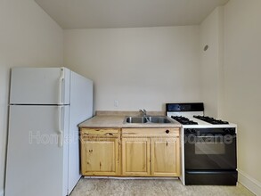 1911 N Monroe St, Unit Apt B in Spokane, WA - Building Photo - Building Photo