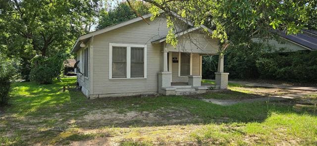 property at 911 Lee St