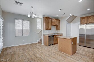 684 Sumatra Pl in Henderson, NV - Building Photo - Building Photo