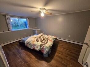 278 Newcomb Rd, Unit apt#4 in North Kingstown, RI - Building Photo - Building Photo