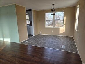 707 IN-13 in North Manchester, IN - Foto de edificio - Building Photo