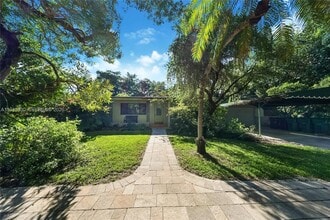 6290 SW 86th St in Miami, FL - Building Photo - Building Photo