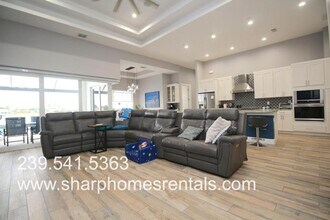 405 SE 6th St in Cape Coral, FL - Building Photo - Building Photo