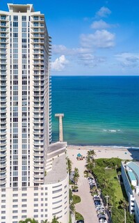 16699 Collins Ave, Unit 1710 in Sunny Isles Beach, FL - Building Photo - Building Photo