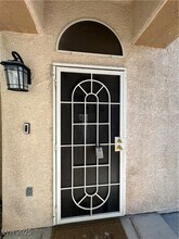 2425 Island Paradise Ave in North Las Vegas, NV - Building Photo - Building Photo