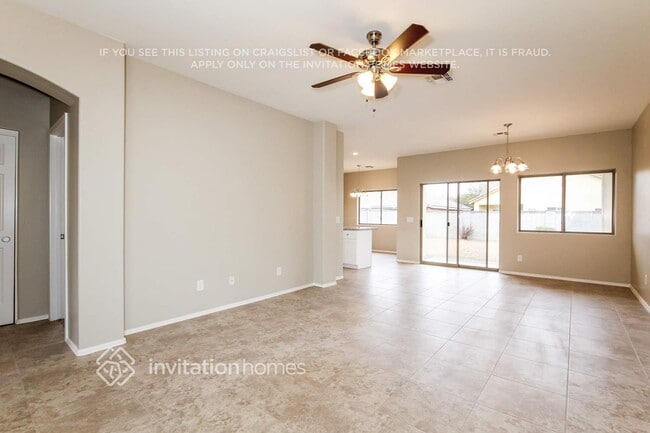 1608 S 79th Ln in Phoenix, AZ - Foto de edificio - Building Photo