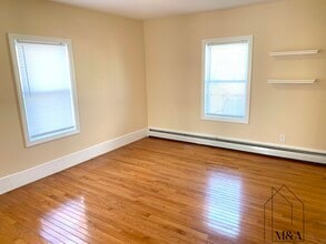 186 Broadway, Unit 2 in Malden, MA - Building Photo - Building Photo