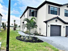 14247 Pine Lodge Ln in Ft. Myers, FL - Building Photo