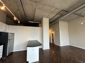 6 S Laflin St, Unit 303 in Chicago, IL - Building Photo - Building Photo