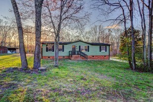 105 Dutchess Dr in Kings Mountain, NC - Building Photo