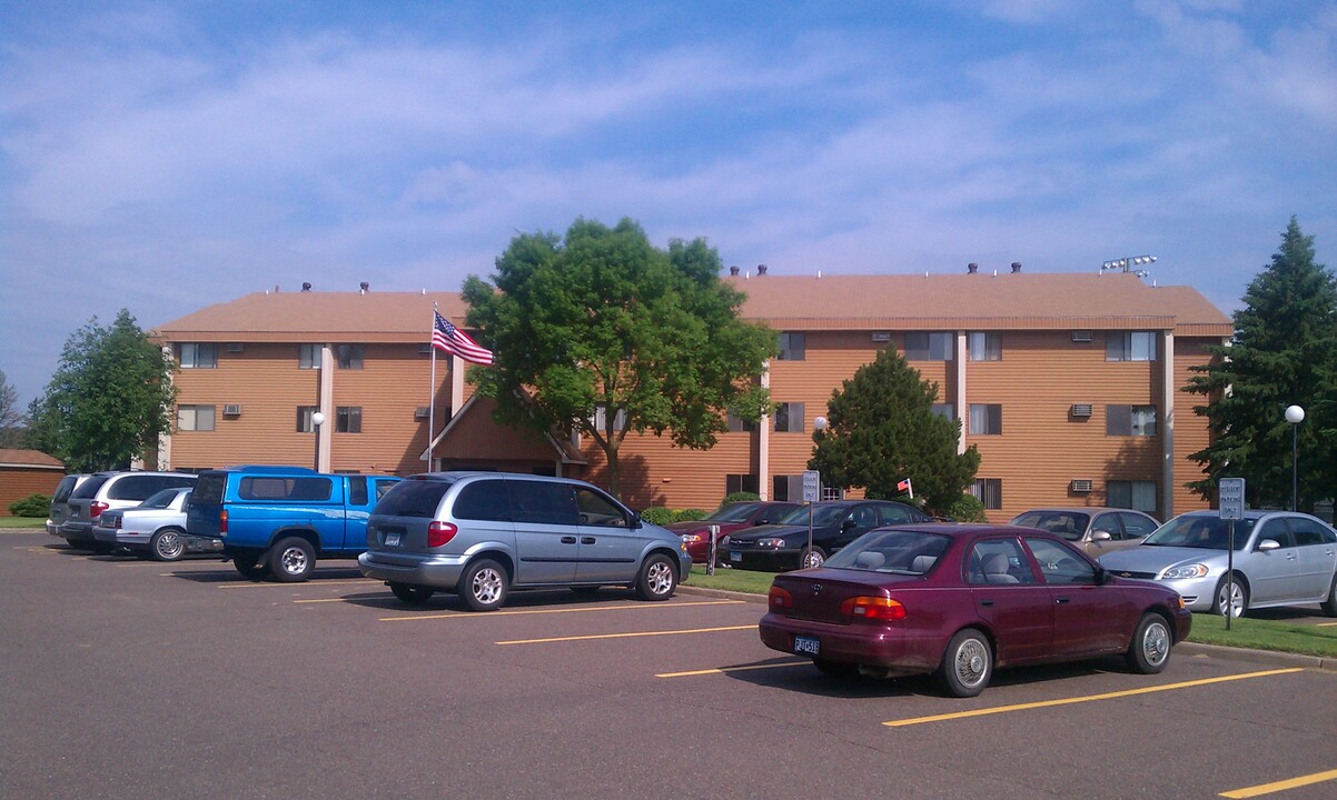 Kamnic Lane Apartments in Pierz, MN - Foto de edificio