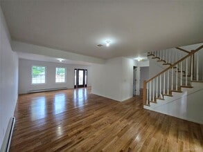 54 Madison Ave in Middletown, NY - Building Photo - Building Photo