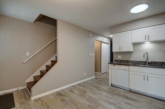 24023 W Oak St in Plainfield, IL - Building Photo - Building Photo