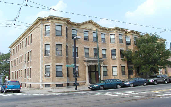 733-747 Huntington Ave in Boston, MA - Foto de edificio - Building Photo