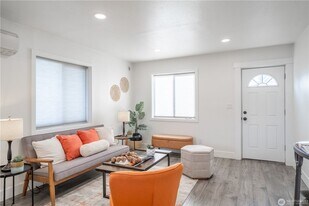 2135 S Cushman Ave in Tacoma, WA - Building Photo