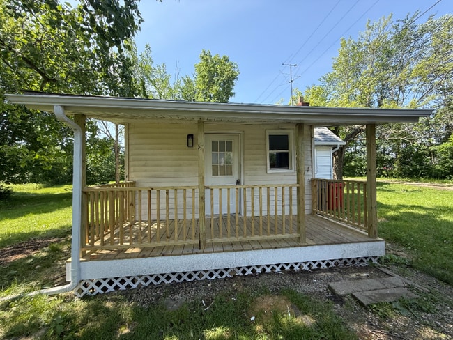 property at 12148 Broad St SW
