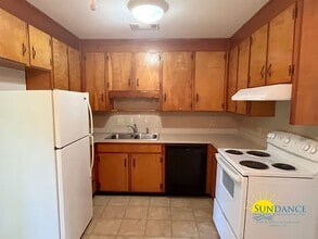 3751 E Olive Rd in Pensacola, FL - Building Photo - Building Photo