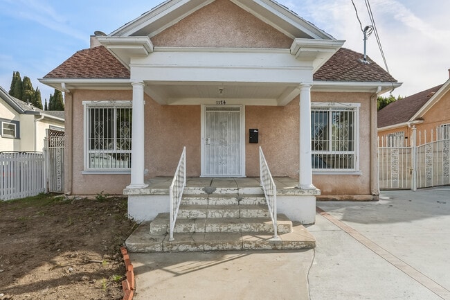 property at 1174 N Alexandria Ave