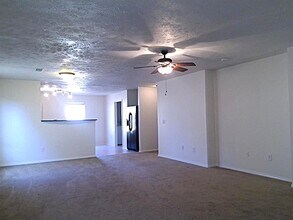 2727 Sutherland Dr in Thompson's Station, TN - Foto de edificio - Building Photo