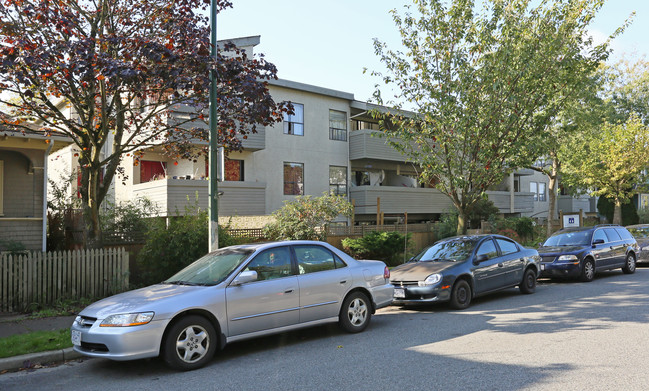 Gardenia Court in Vancouver, BC - Building Photo - Building Photo