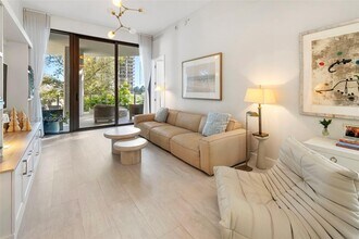 2831 S Bayshore Dr in Miami, FL - Building Photo - Building Photo