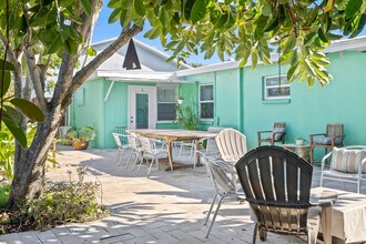 105 NE 3rd St in Satellite Beach, FL - Building Photo - Building Photo