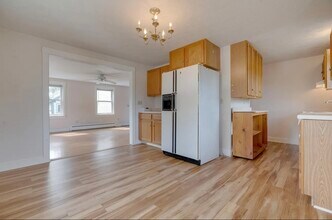 13 Tebbetts Ave, Unit B in Sanford, ME - Building Photo - Building Photo